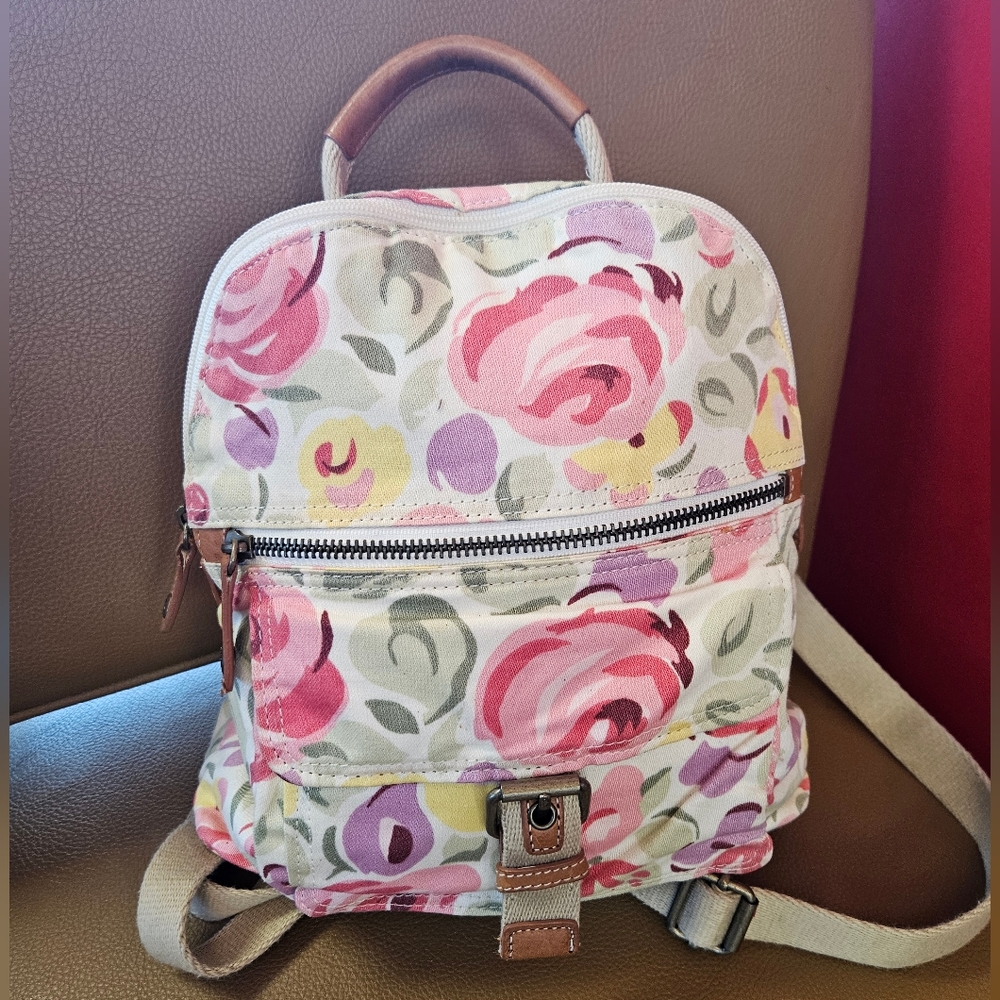 EUC vintage fossil floral canvas small backpack 🎒